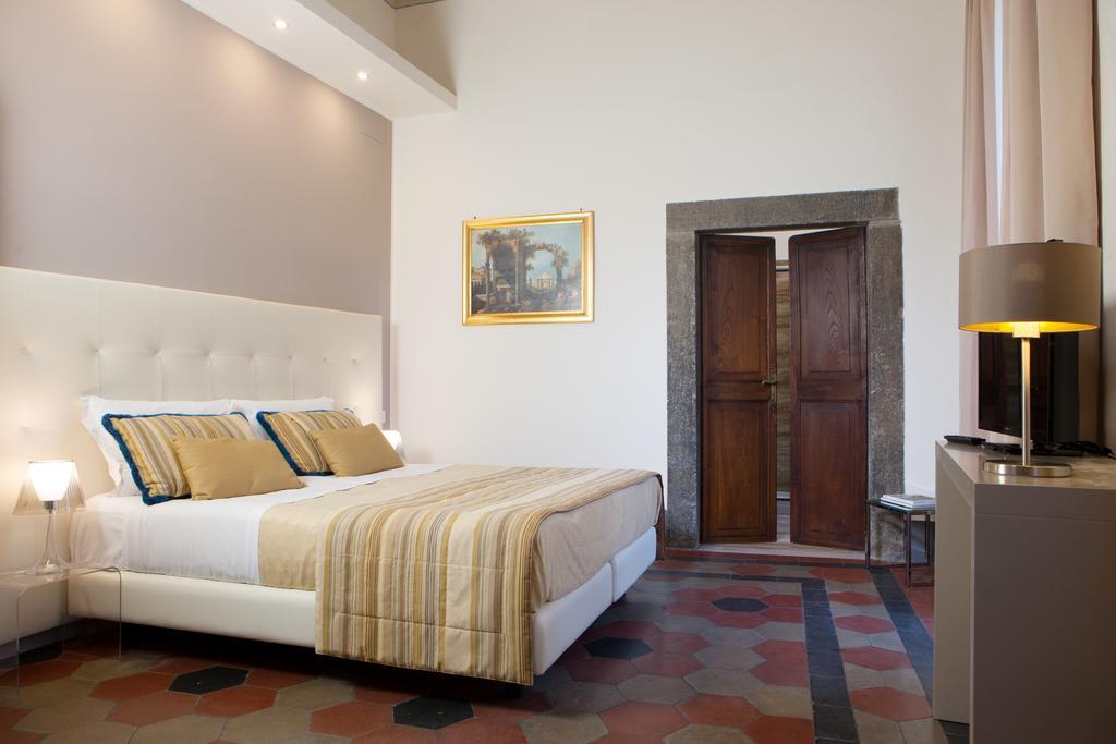 ホテル Antico Angelo - Residenza D'Epoca ヴィテルボ エクステリア 写真