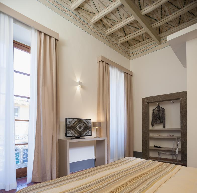 ホテル Antico Angelo - Residenza D'Epoca ヴィテルボ エクステリア 写真